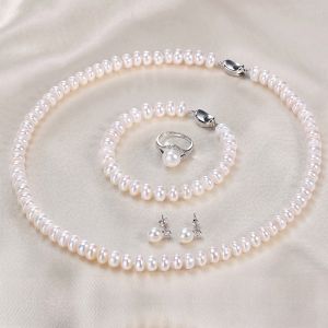 Set "Bella Vita" din perle naturale si argint