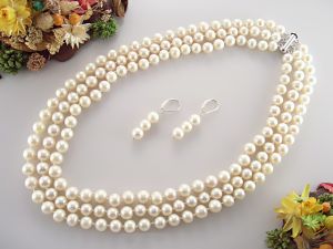 Set trei siraguri din perle naturale albe 6 - 8 mm A si argint