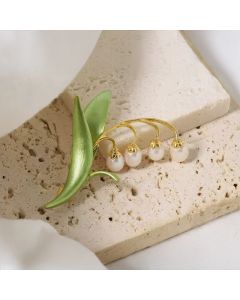 Brosa "Lily of the valley" din perle naturale