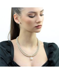 Colier elegant din perle de Mallorca si cristale