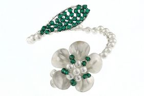Bratara floare din cristale Swarovski, perle si sidef